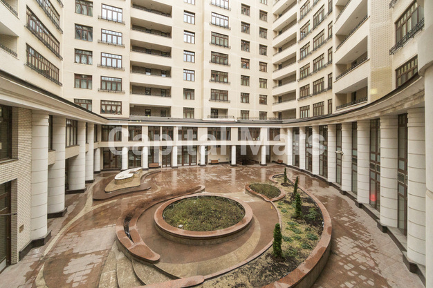 Двор в квартире на ул Большая Якиманка, д 22 к 3