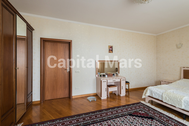 Спальня в квартире на ул Веерная, д 30 к 6
