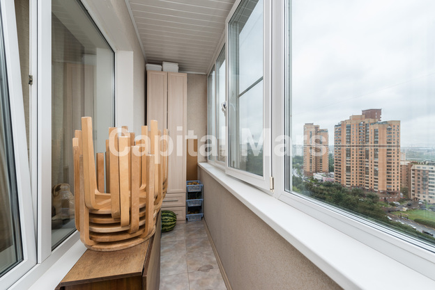 Балкон в квартире на ул Веерная, д 30 к 6