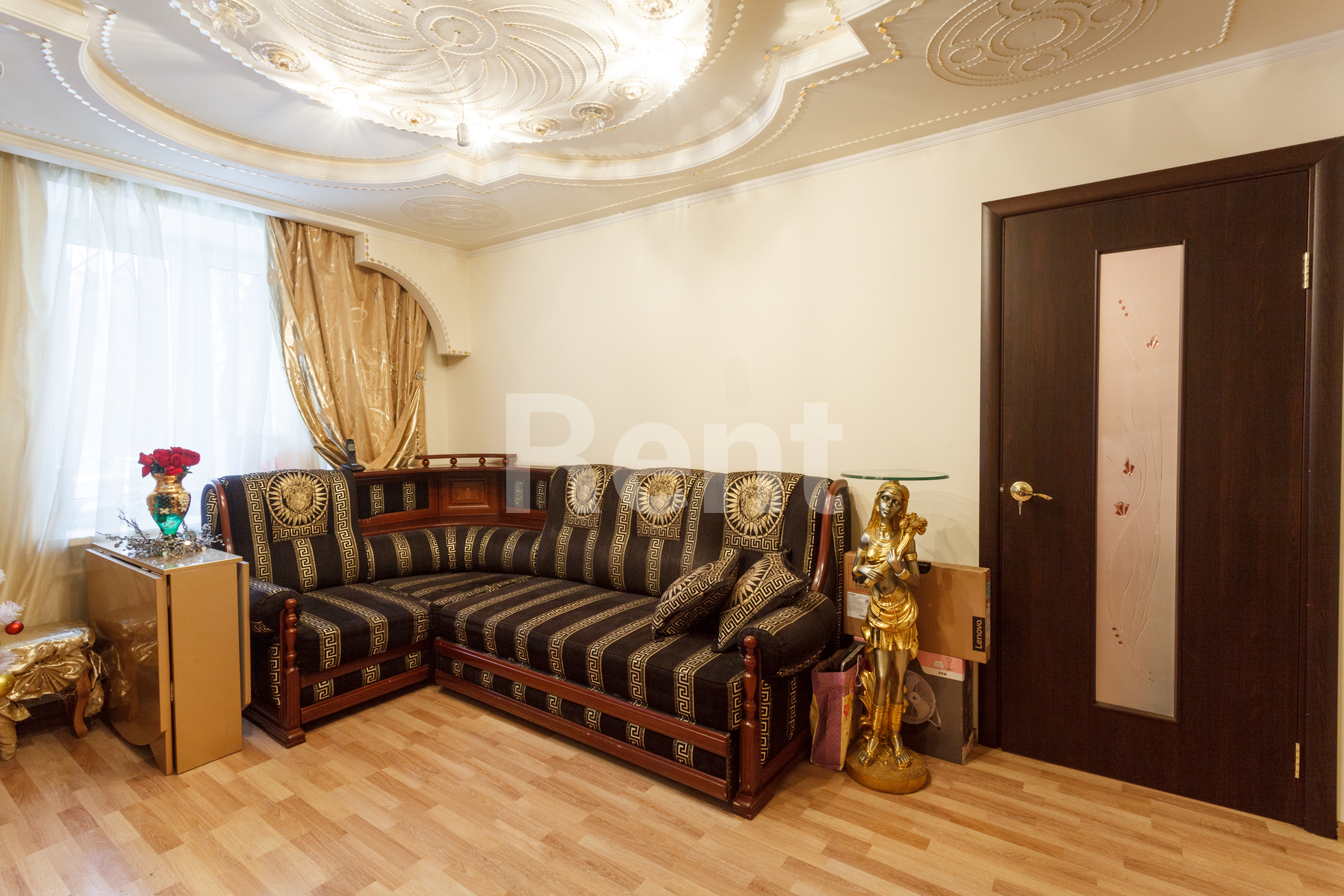 Гостиная в квартире на ул Вятская, д 3