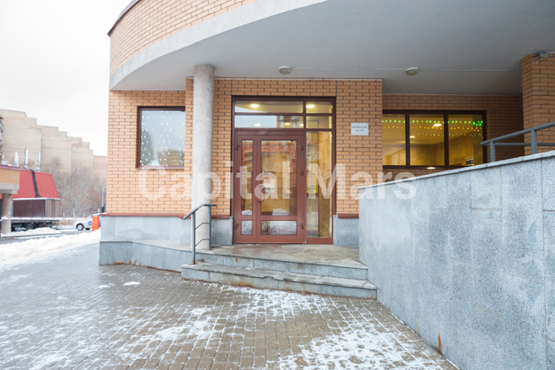 Подъезд в квартире на ул Гарибальди, д 15