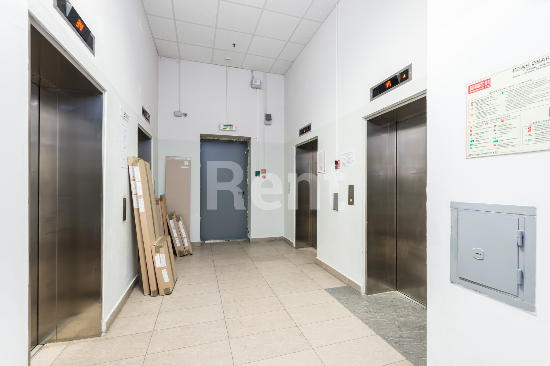 Подъезд в квартире на ш Рублёвское, д 107