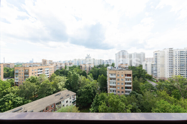 Вид из окна в квартире на ул Кастанаевская, д 50 к 1