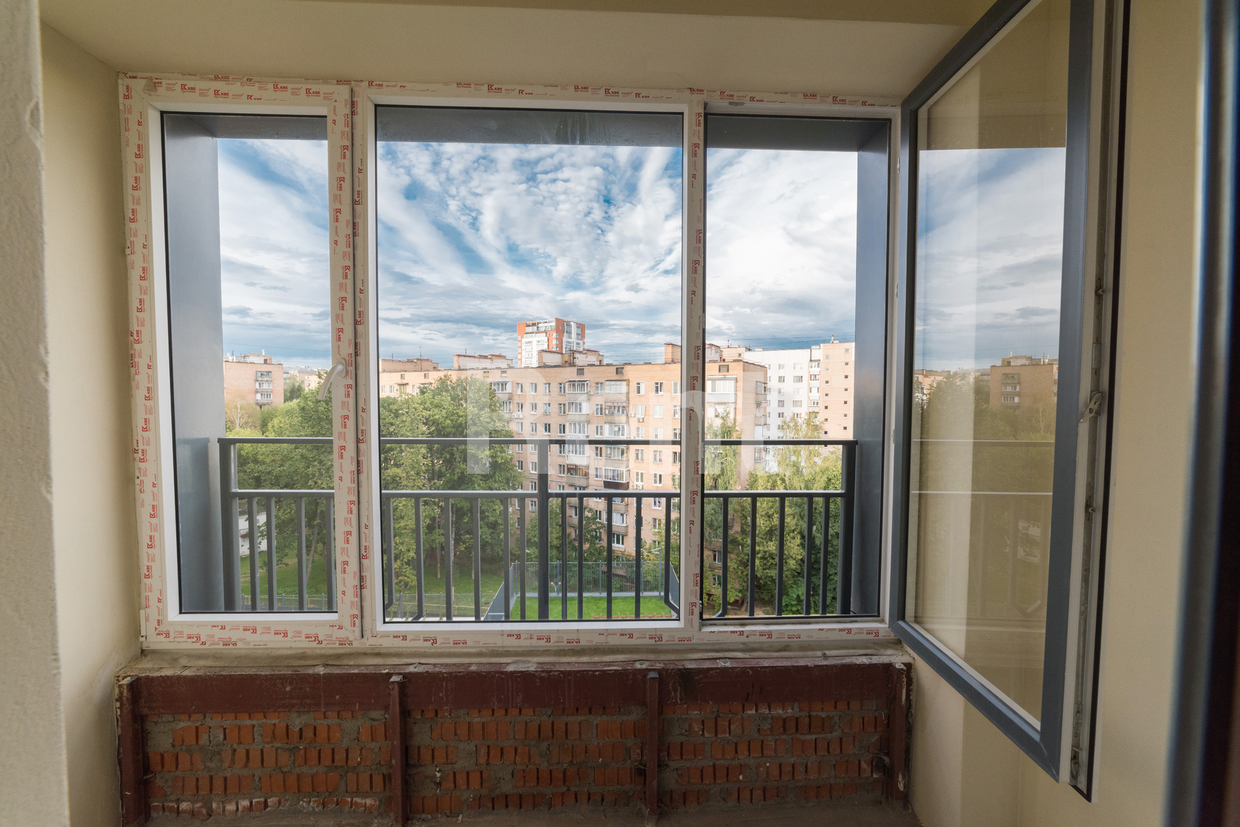 Лоджия в квартире на ул Гришина, д 16 к б