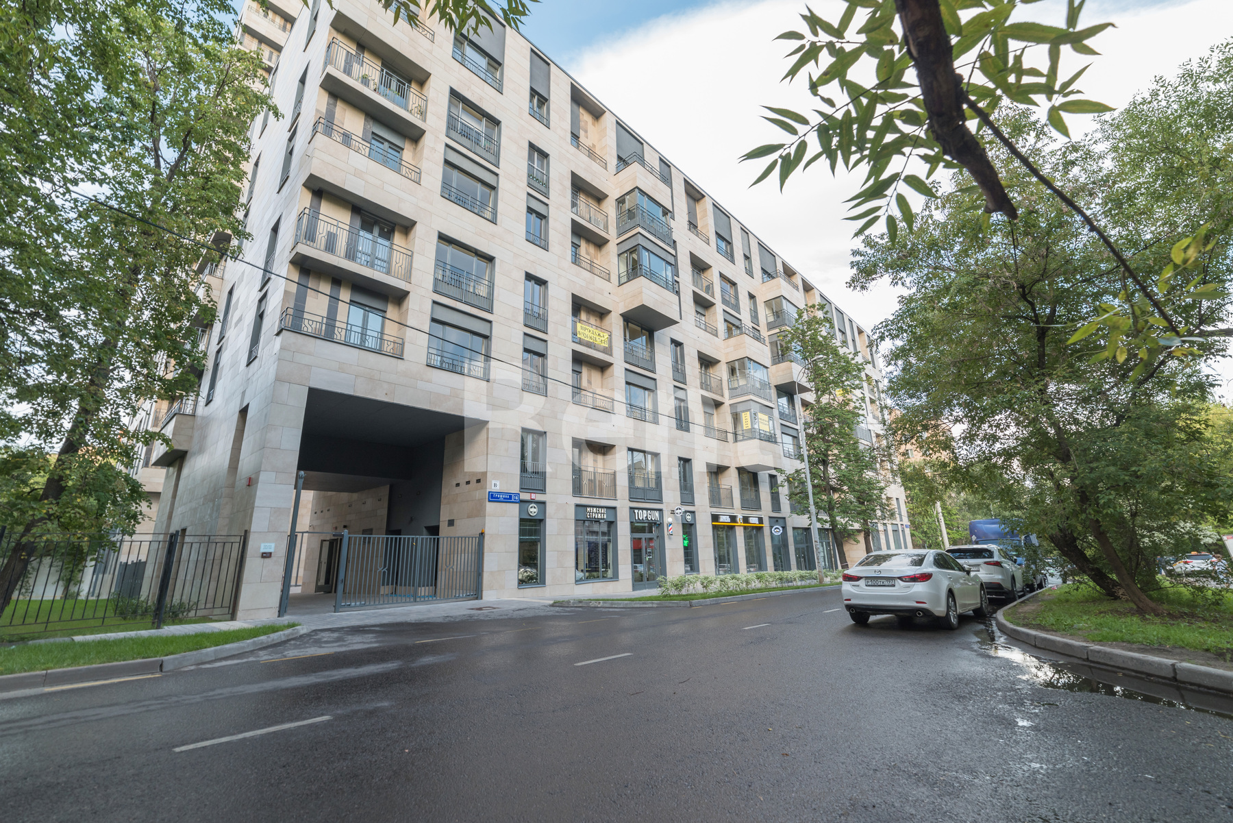 Фасад в квартире на ул Гришина, д 16 к б