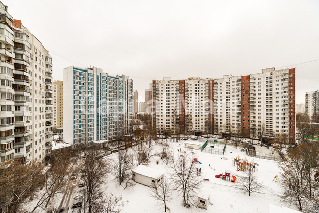 Вид из окна в квартире на ул Академика Анохина, д 6 к 4