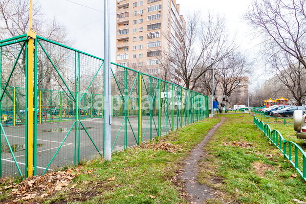 Возле дома в квартире на ул Нижняя Масловка, д 14