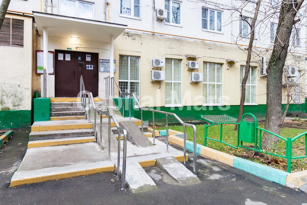 Подъезд в квартире на ул Нижняя Масловка, д 14