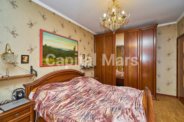 Спальня в квартире на ул Никулинская, д 23 к 3