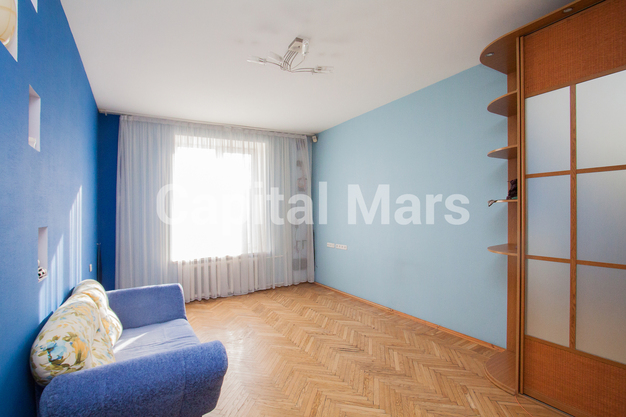 Жилая комната в квартире на пр-кт Кутузовский, д 30/32