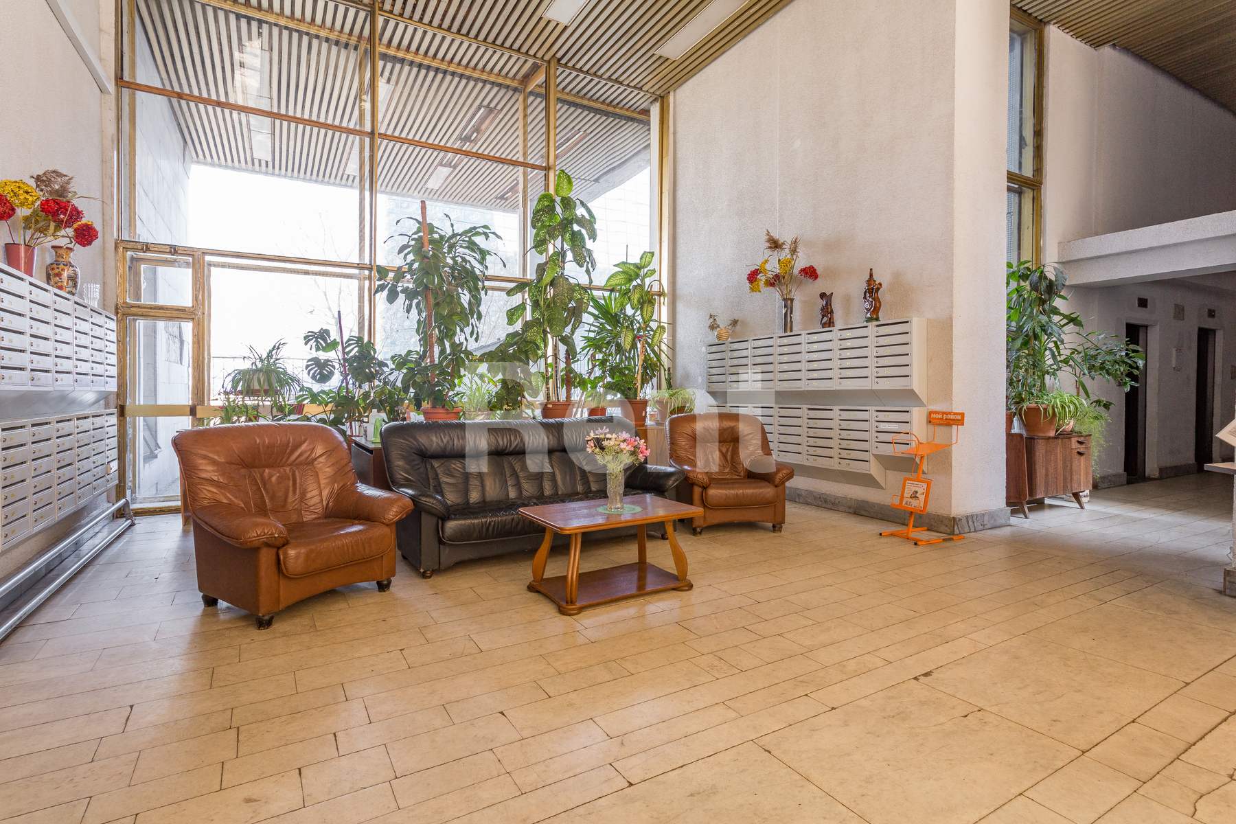 Подъезд в квартире на пр-кт Ленинский, д 109/1 к 3