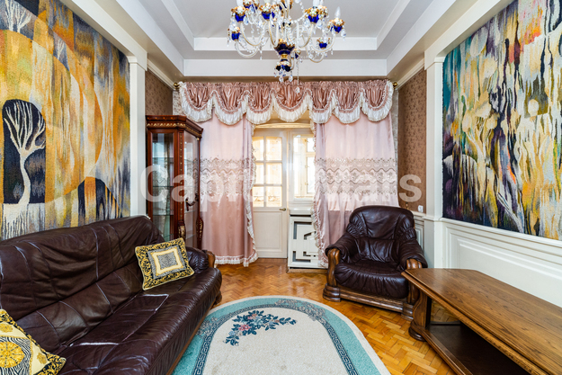 Гостиная в квартире на ул Алексея Свиридова, д 13 к 1