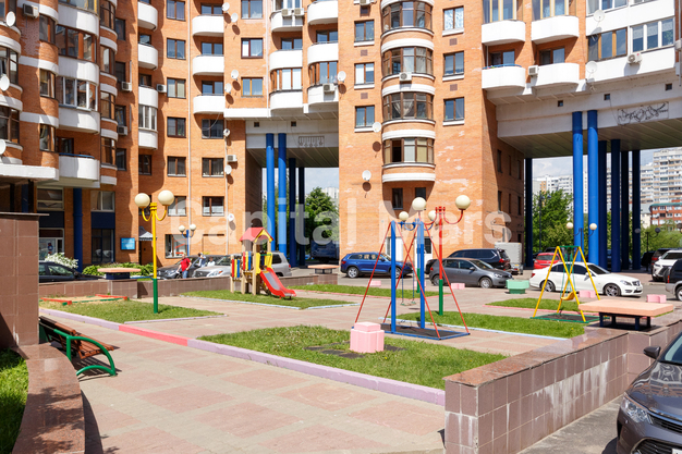 Детская площадка в квартире на ул Старокачаловская, д 10