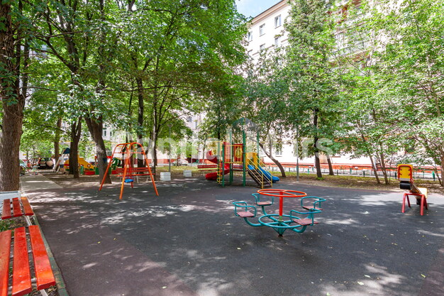 Детская площадка в квартире на ул Костякова, д 10