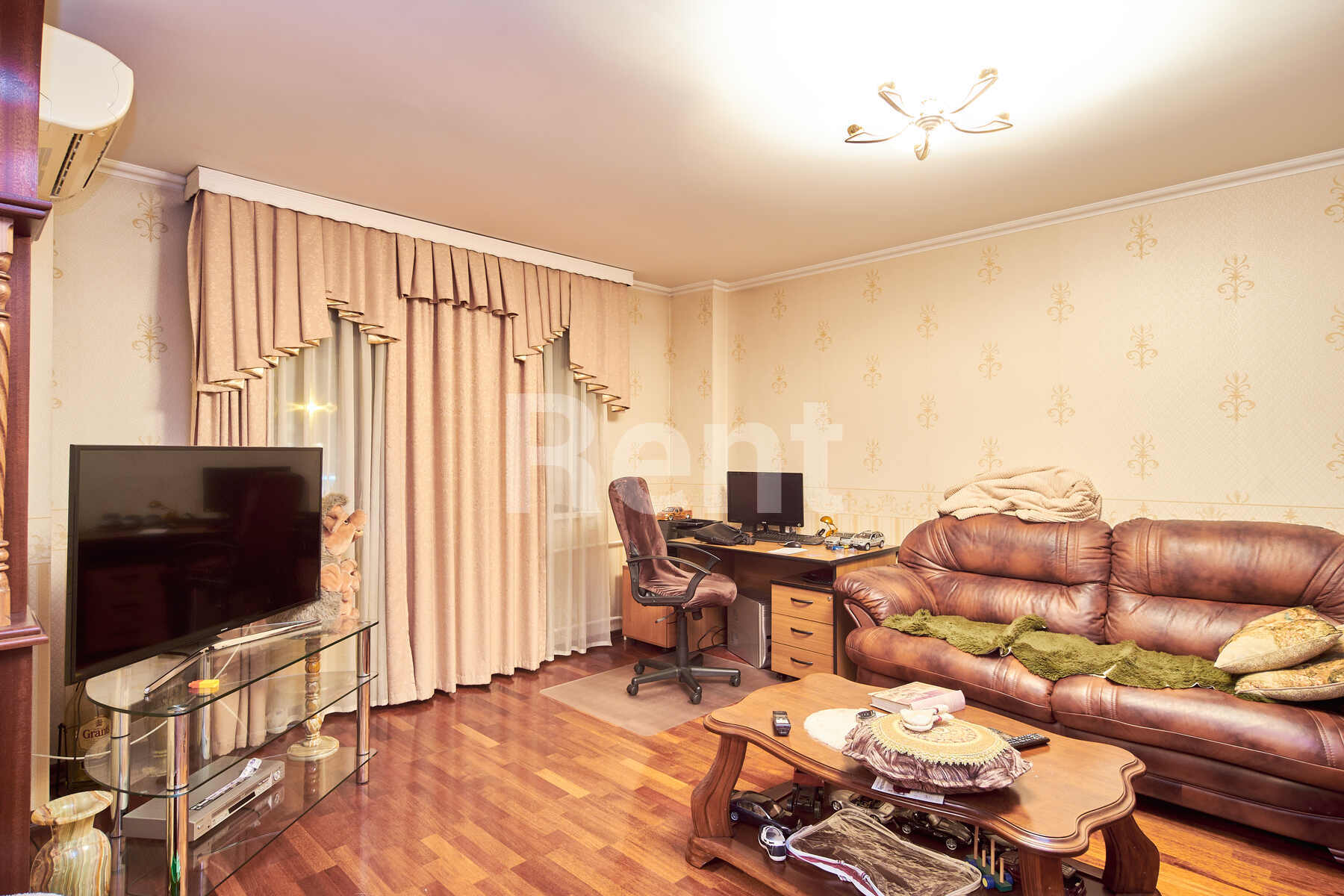 Гостиная в квартире на ул Привольная, д 65/32