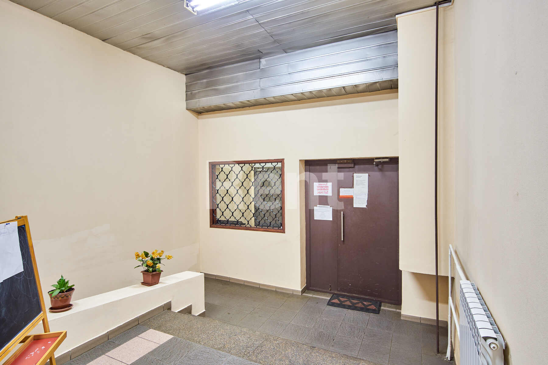 Подъезд в квартире на ул Привольная, д 65/32