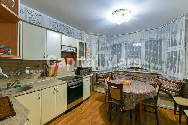 Кухня в квартире на ул Тихомирова, д 1