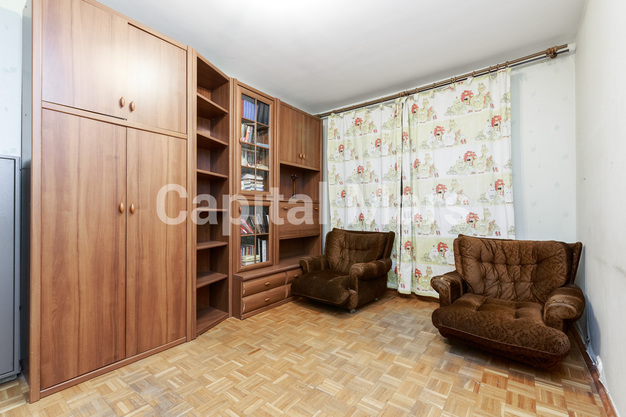 Жилая комната в квартире на ул Болотниковская, д 42 к 3