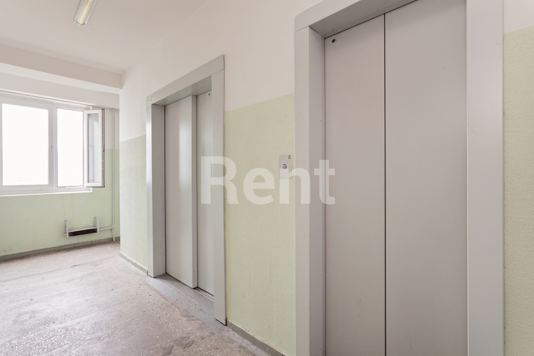 Подъезд в квартире на проезд Гурьевский, д 29 к 1