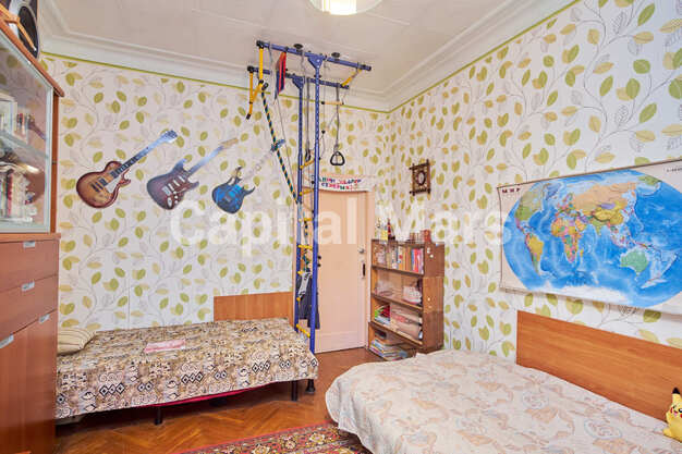 Жилая комната в квартире на ул Зои и Александра Космодемьянских, д 36А