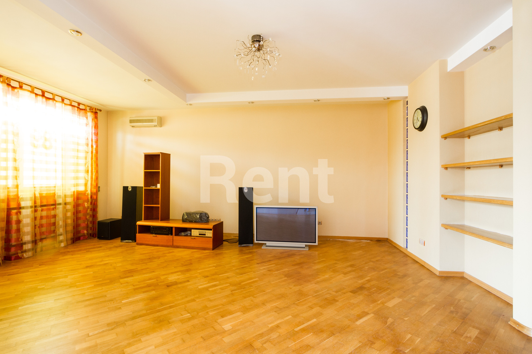 Гостиная в квартире на ул Архитектора Власова, д 22