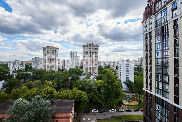Вид из окна в квартире на ул 1-я Мясниковская, д 2