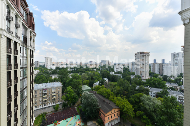 Вид из окна в квартире на ул 1-я Мясниковская, д 2