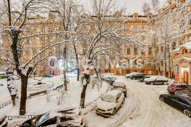 Вид из окна в квартире на Романов пер, д 3 стр 6