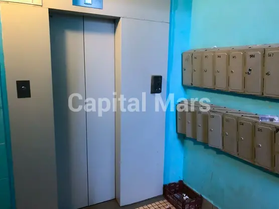 Подъезд в квартире на ул Малая Ботаническая, д 1