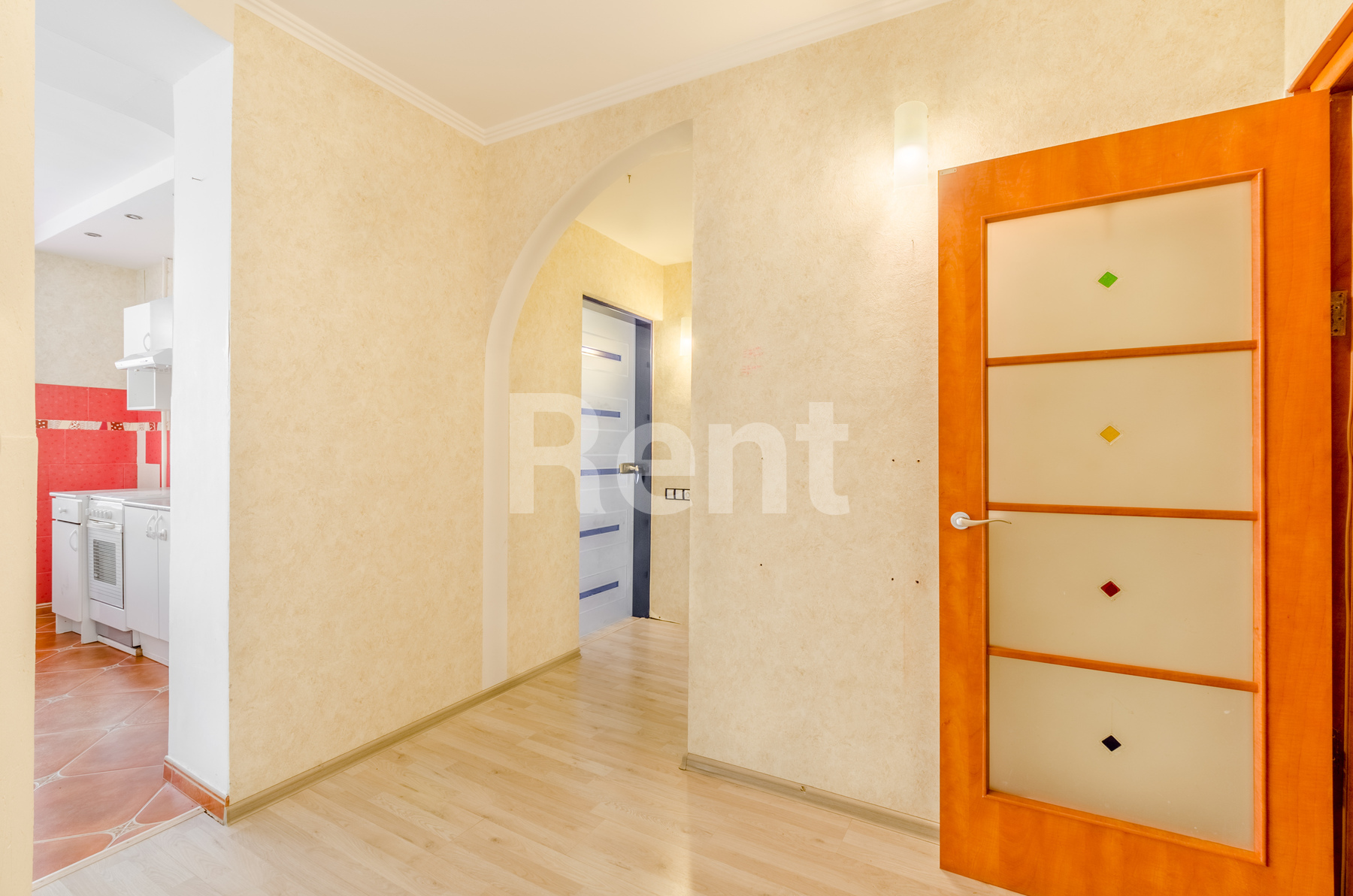 Коридор в квартире на ул Павла Корчагина, д 13