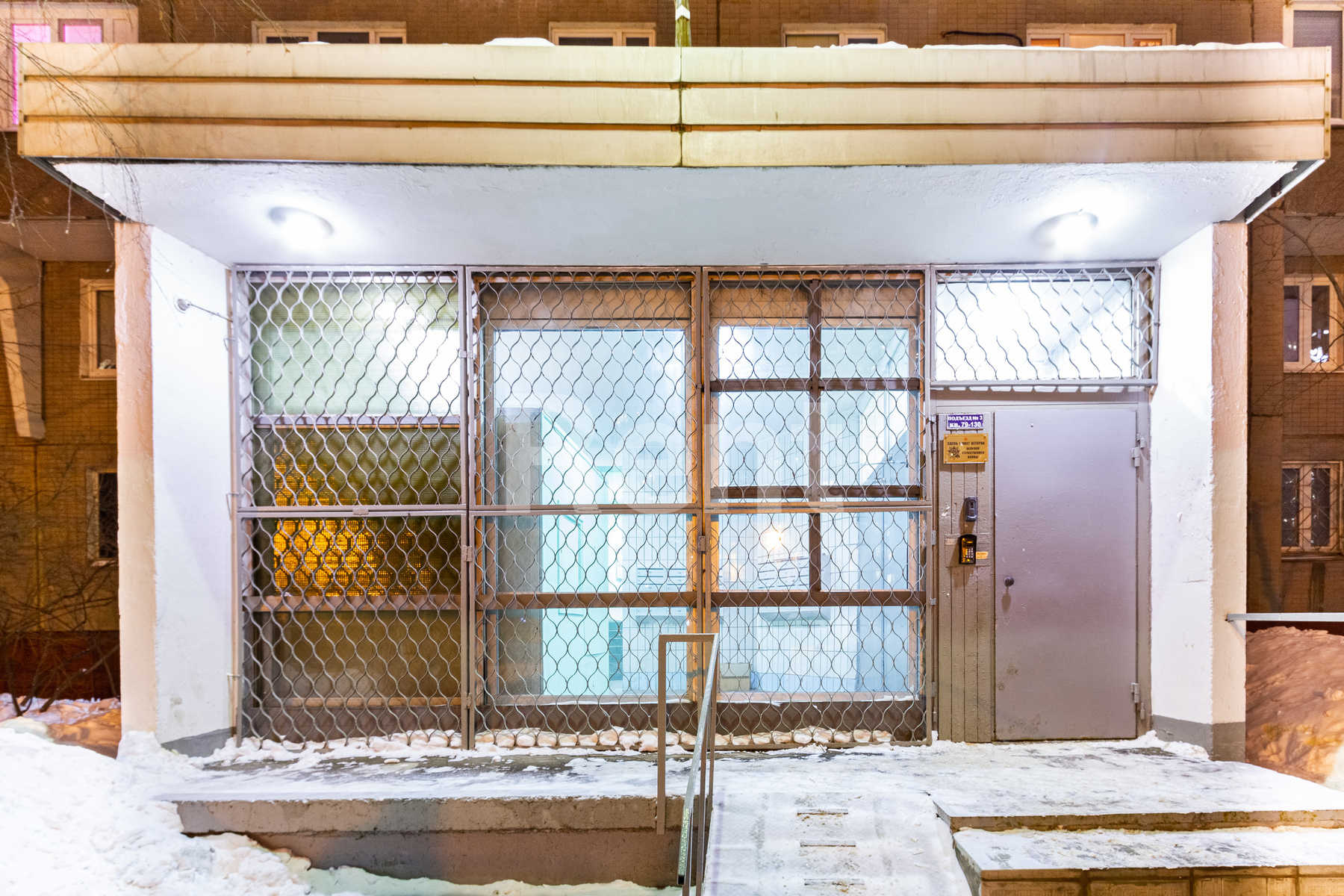 Подъезд в квартире на проезд Керамический, д 49 к 1