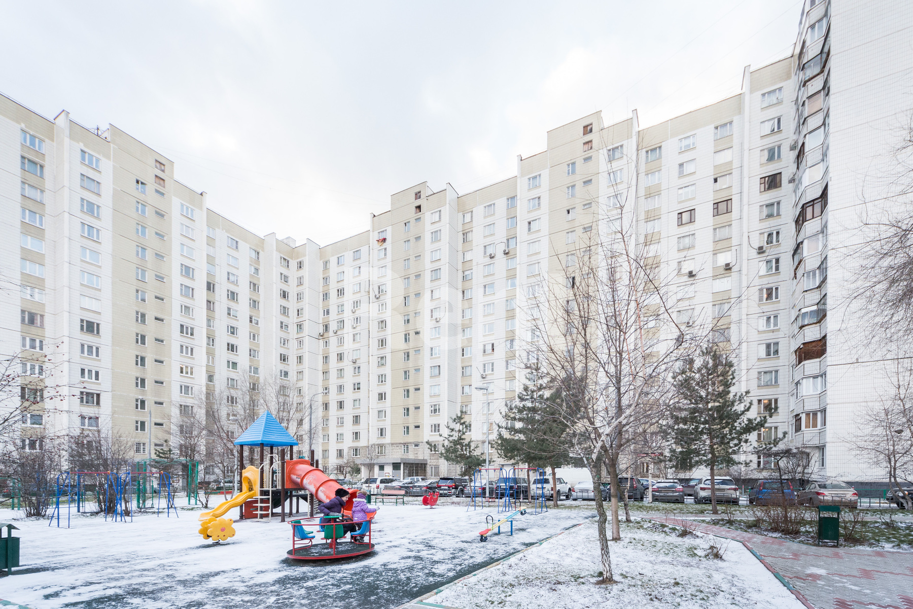 Двор в квартире на ул Привольная, д 71 к 1