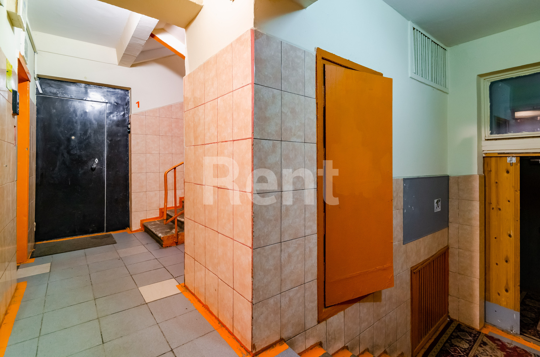 Подъезд в квартире на ул Вешняковская, д 11 к 2