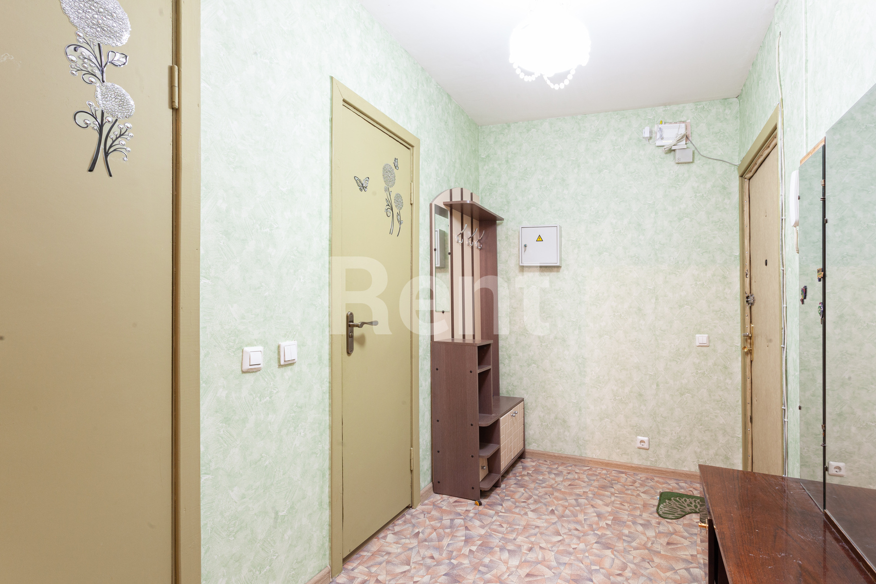 Прихожая в квартире на ул Новорогожская, д 22