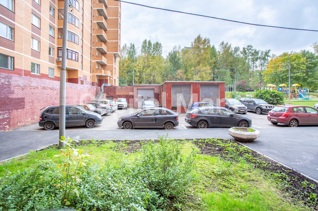 Вид из окна в квартире на ул Гарибальди, д 28 к 1