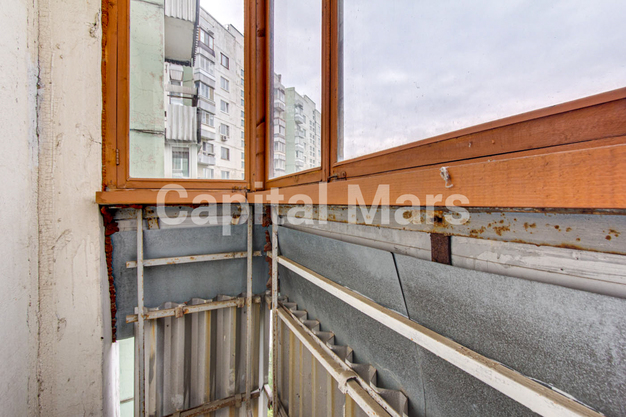 Балкон в квартире на проезд Карамзина, д 5