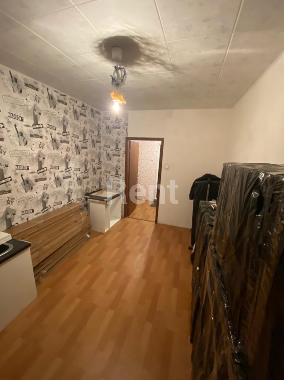 Жилая комната в квартире на проезд Батайский, д 31