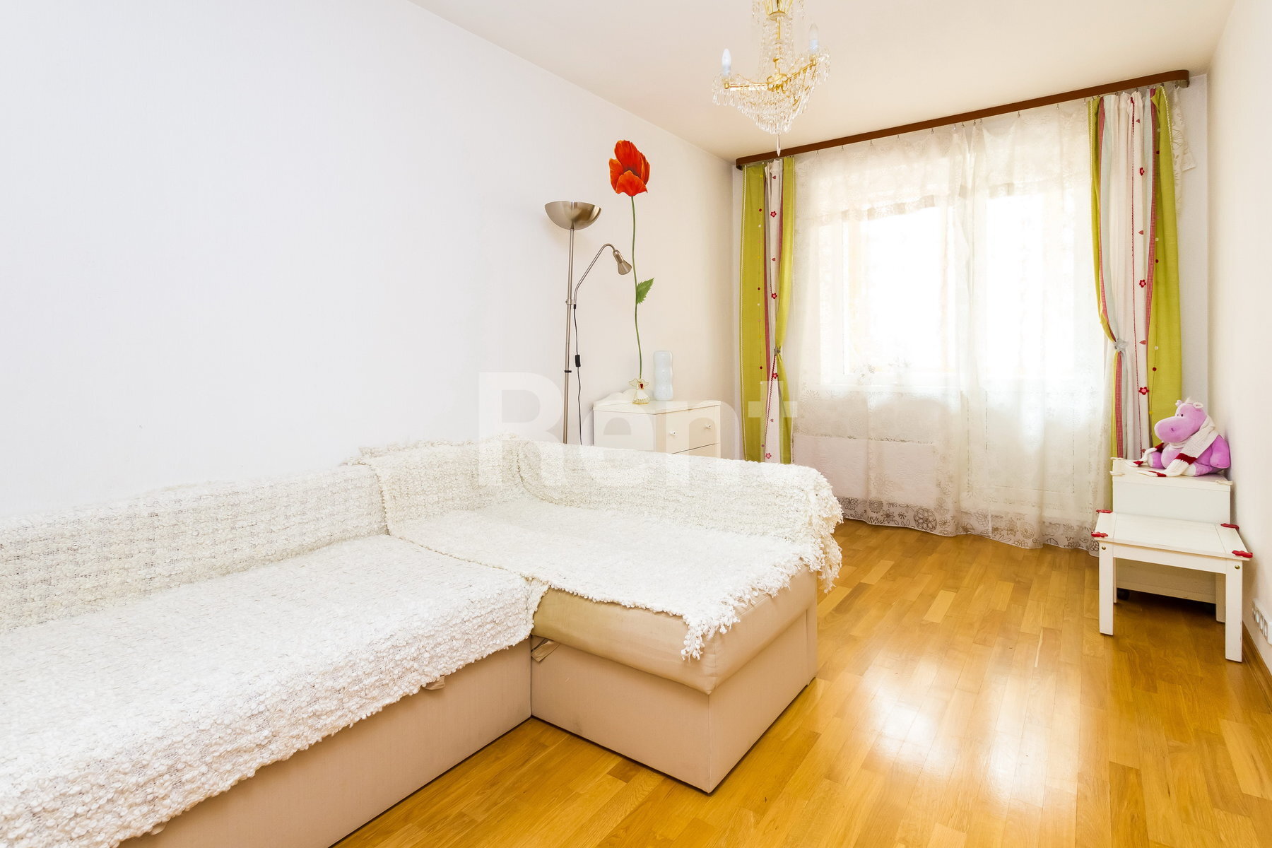 Жилая комната в квартире на ул Усиевича, д 29 к 1