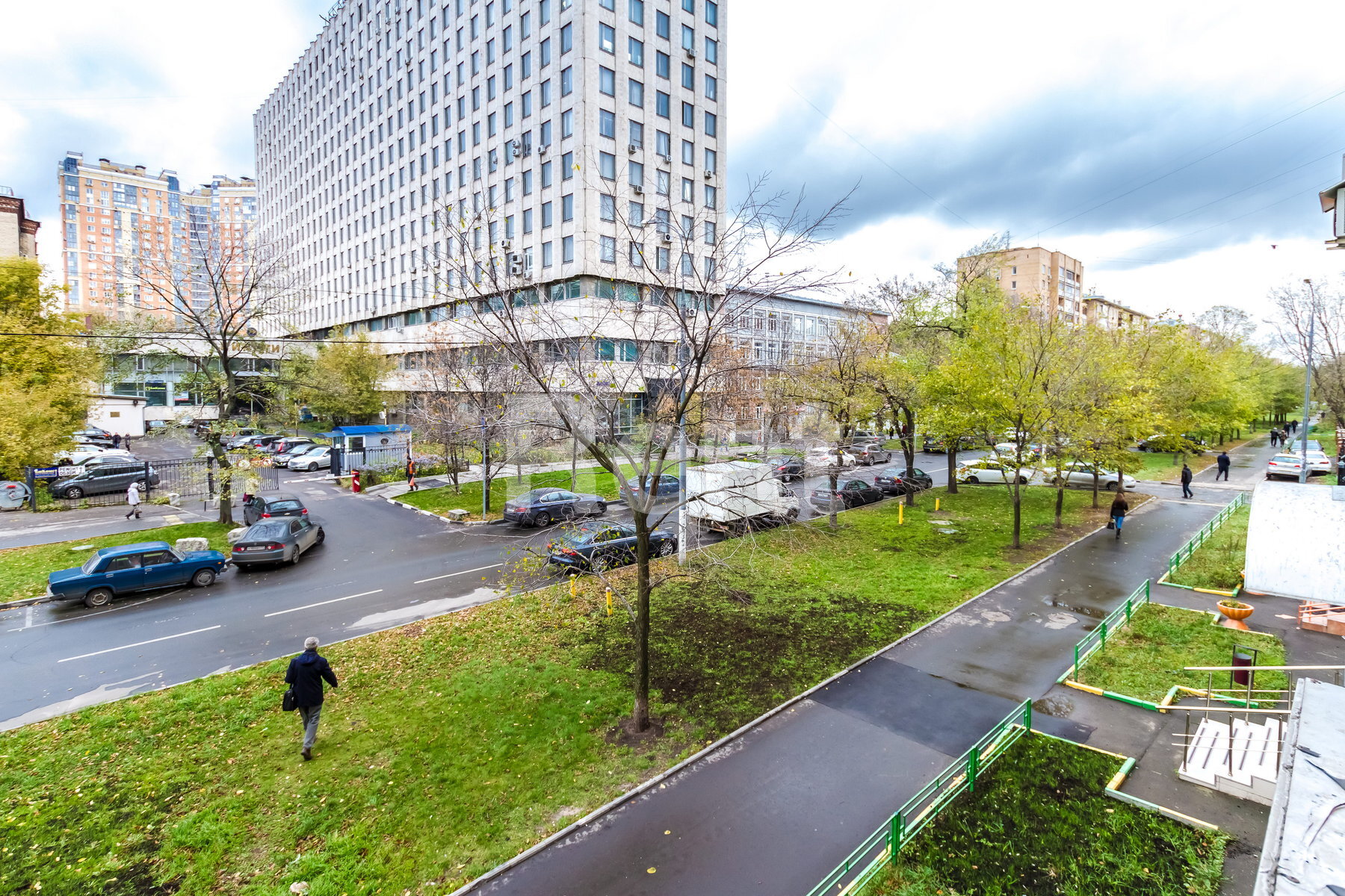 Вид из окна в квартире на ул Усиевича, д 29 к 1