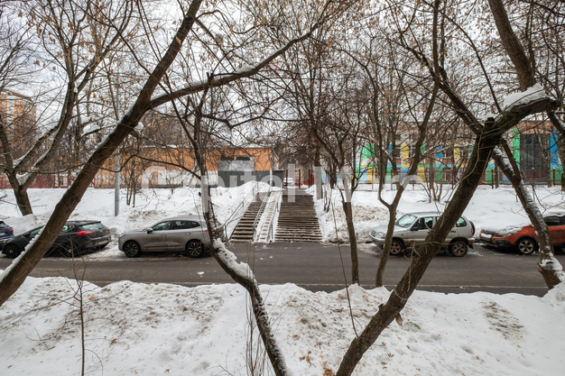 Вид из окна в квартире на ул Газопровод, д 3 к 1