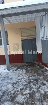 Подъезд в квартире на ул Парковая 3-я, д 22