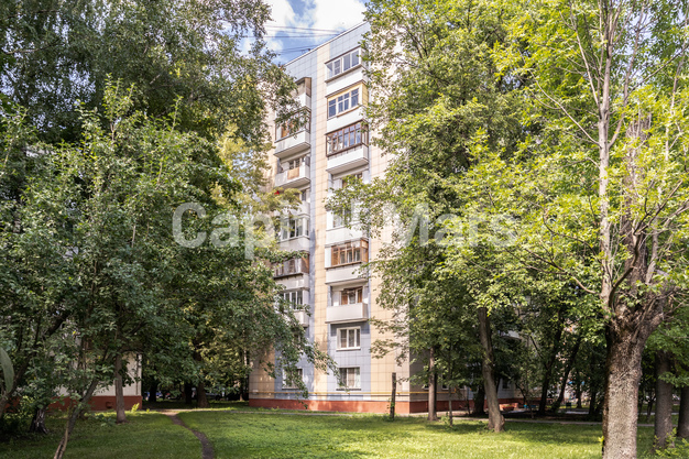  в квартире на ул Металлургов, д 8/20
