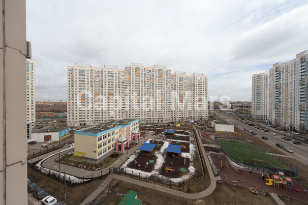 Вид из окна в квартире на б-р Волжский, д 5 к 1