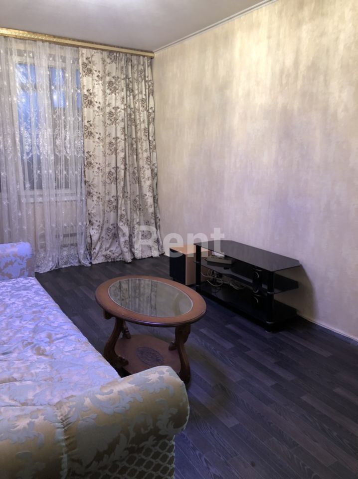 Жилая комната в квартире на ул Саянская, д 5 к 1