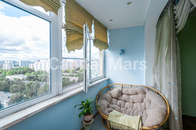 Лоджия в квартире на ул Ельнинская, д 11 к 3