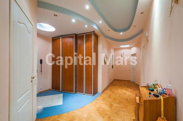 Коридор в квартире на ул Ельнинская, д 11 к 3