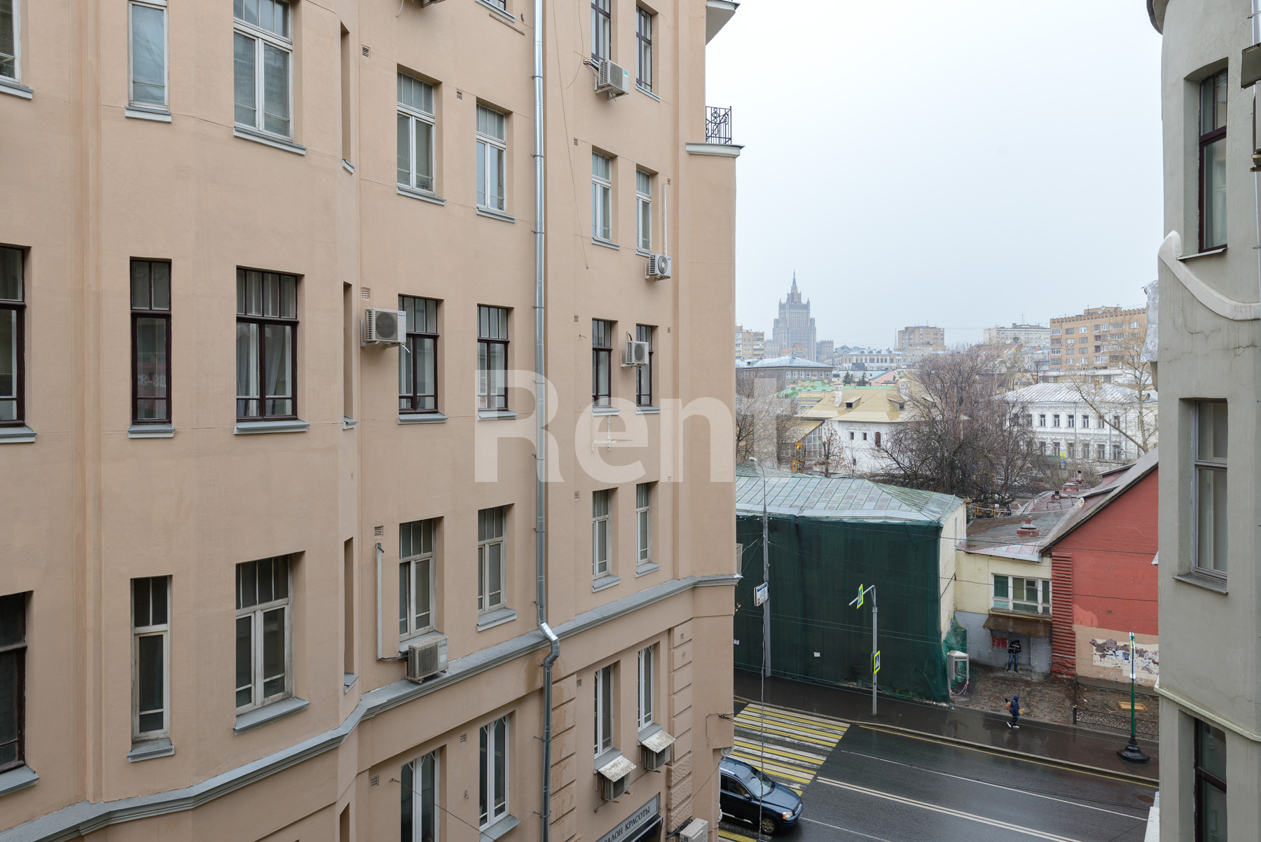 Вид из окна в квартире на ул Остоженка, д 3/14