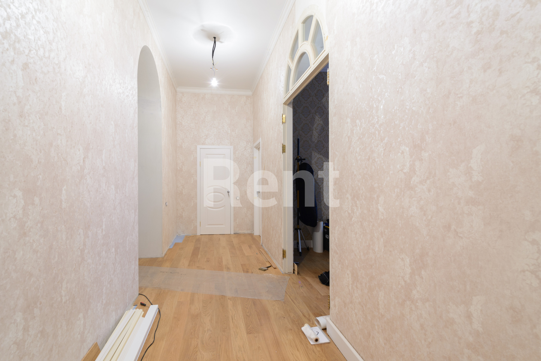 Коридор в квартире на ул Остоженка, д 3/14