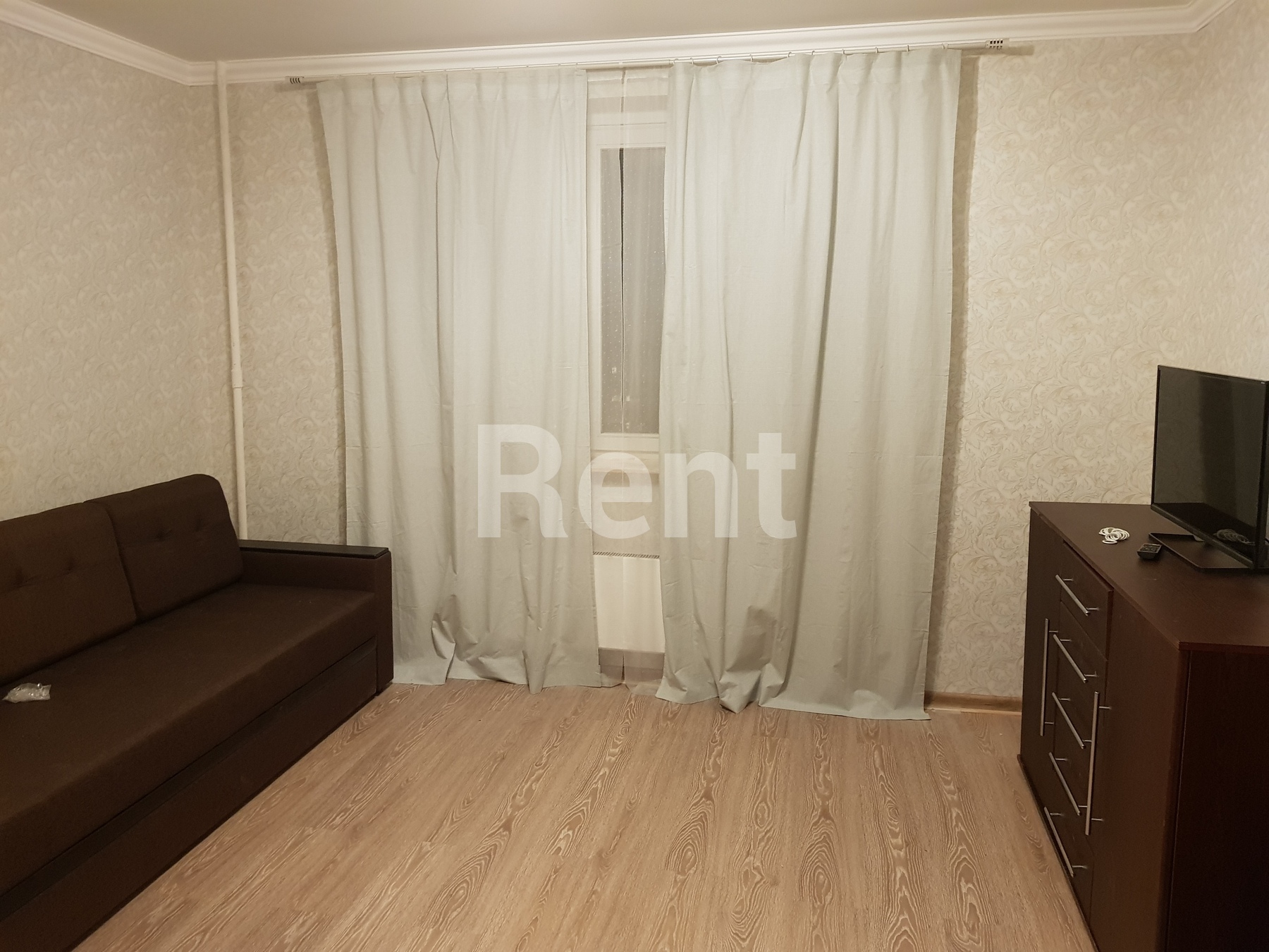 Жилая комната в квартире на ул Изюмская, д 37 к 1