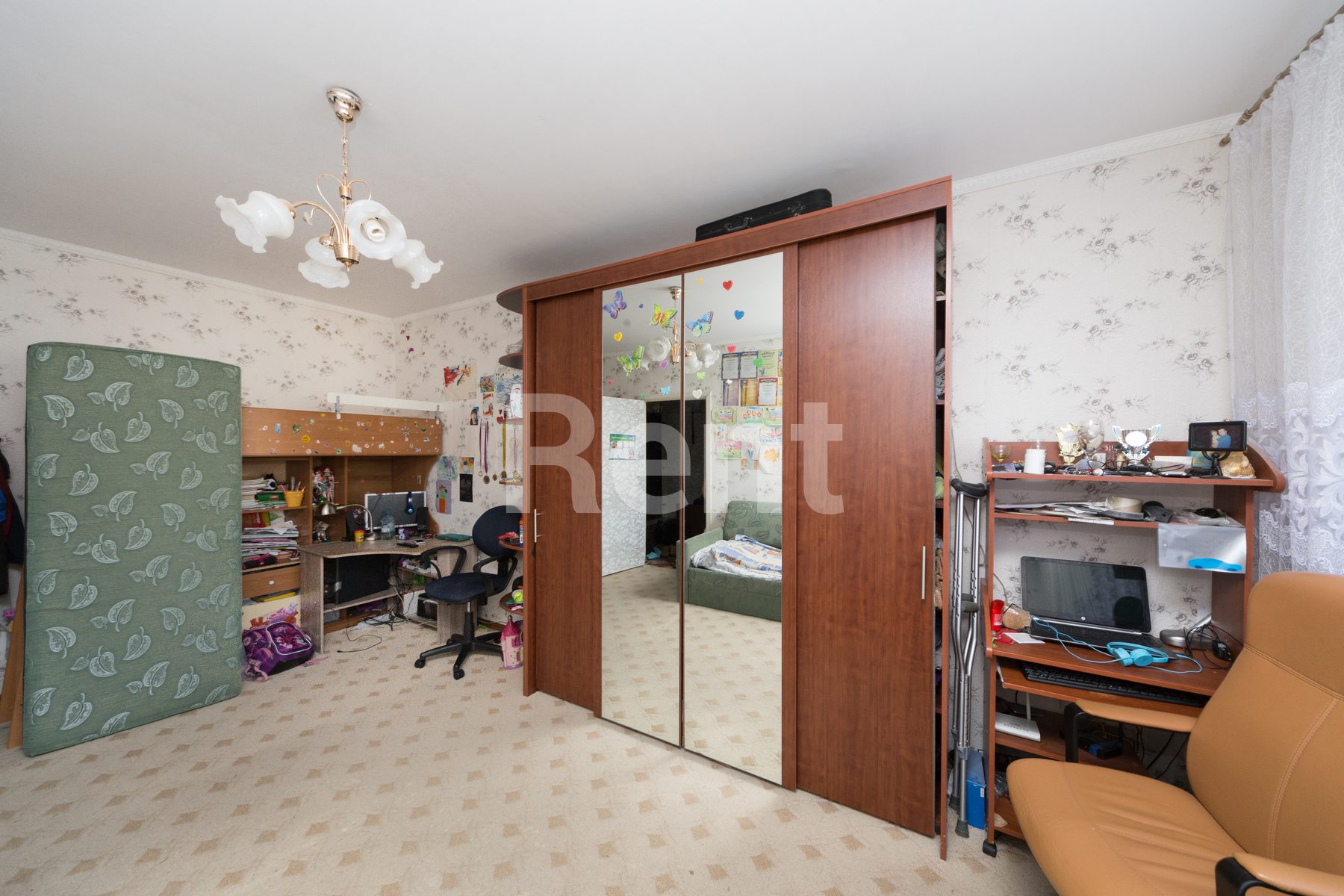 Жилая комната в квартире на ул Генерала Кузнецова, д 14 к 1